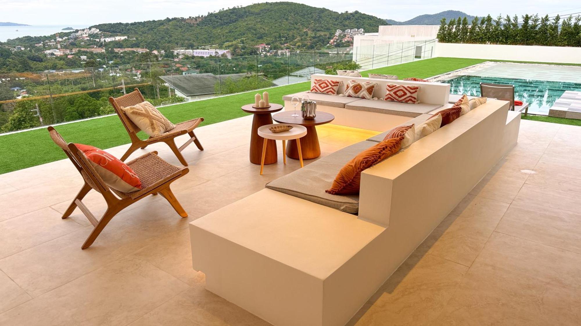 Baia Bay Villa *